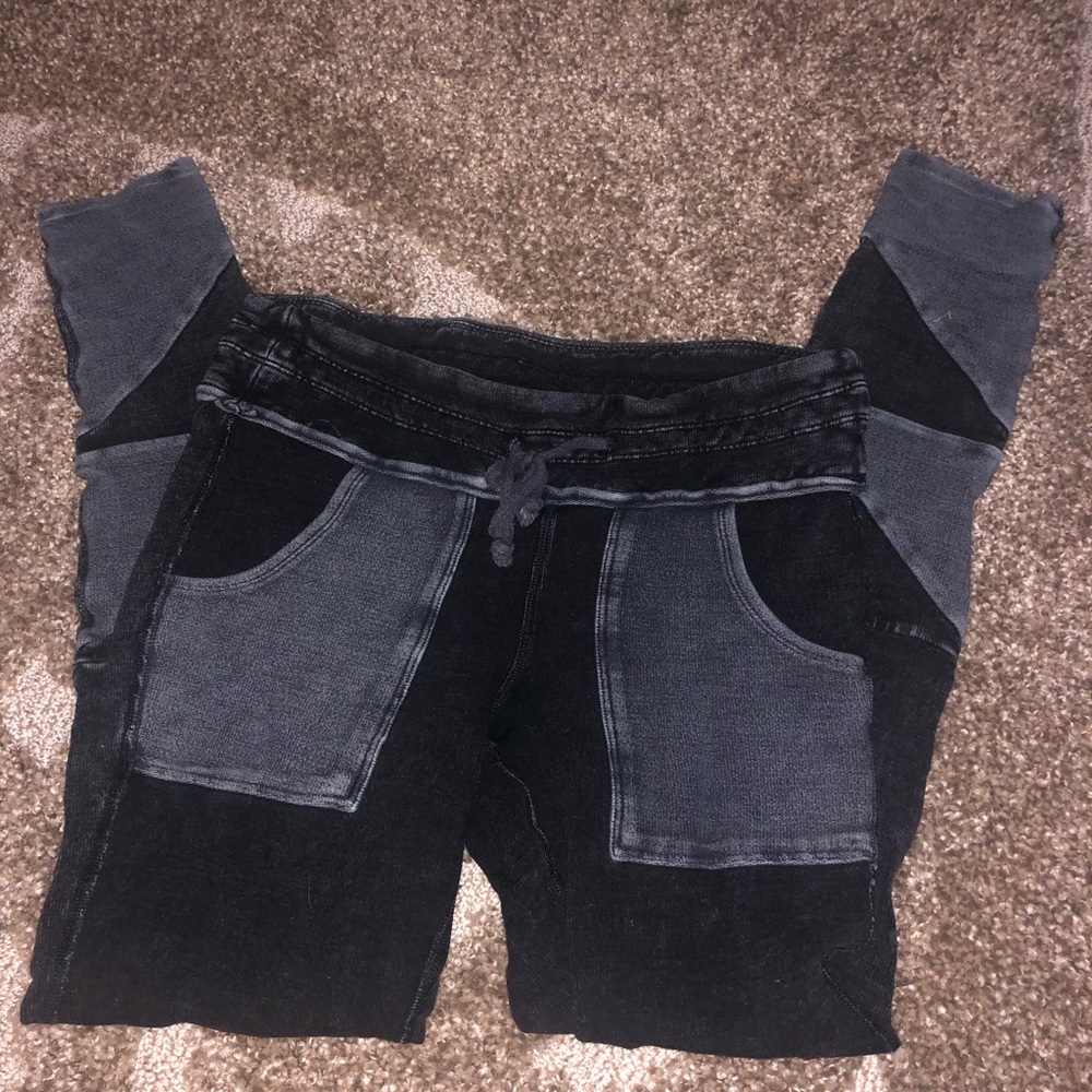 JOGGER PANTS